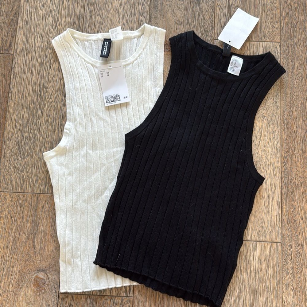 NWT Lot of 2 Black and White Ribbed Knit Sleeveless Tank Tops XS